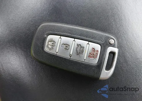 2012 Hyundai Genesis 4.6 z USA, uszkodzony, nr VIN KMHGC4DF9CU198114